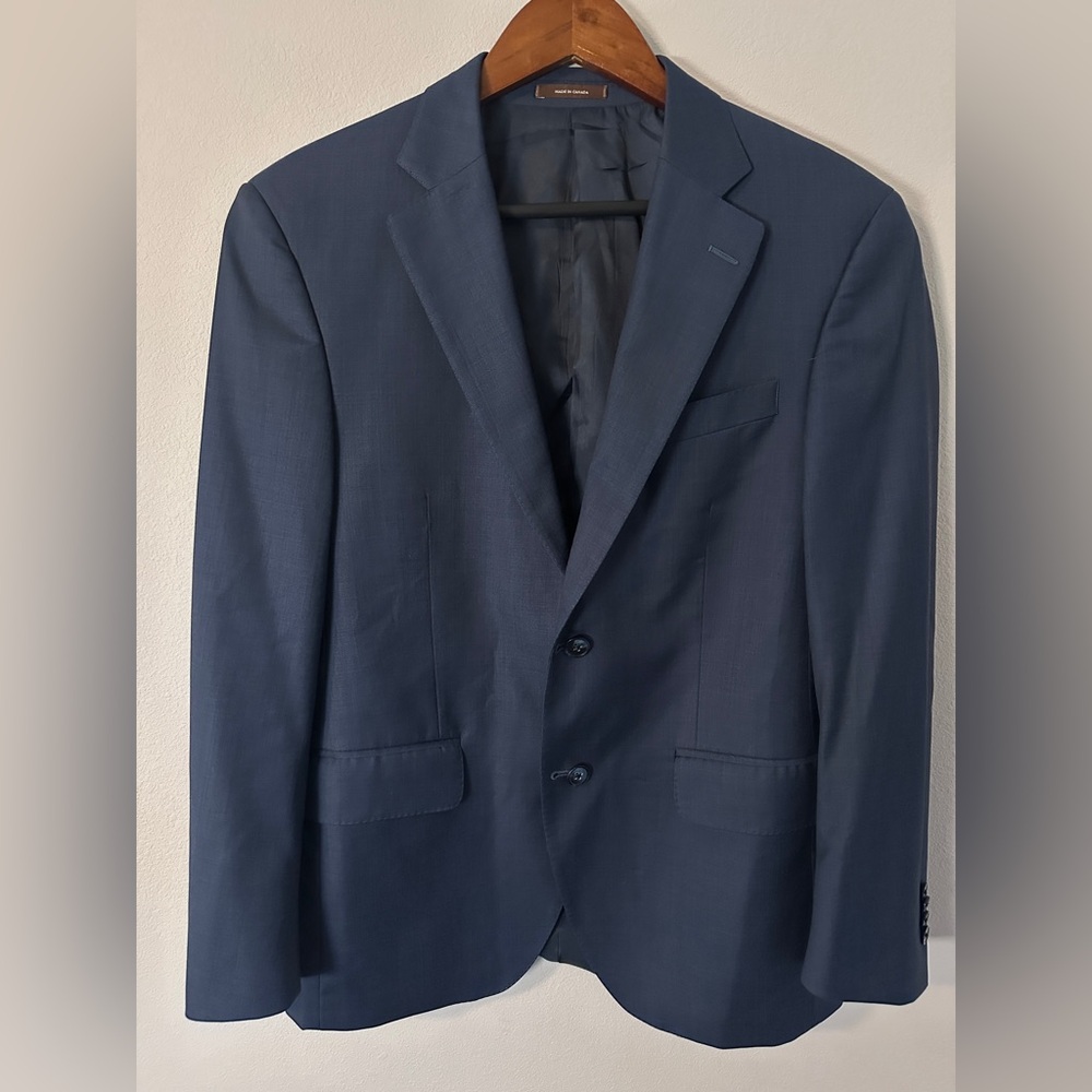 Perry Ellis Men's Navy Blue Blazer size 38S pure virgin wool double button